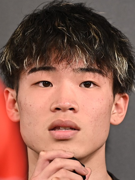  闢