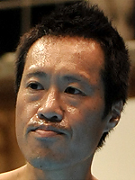 얡 