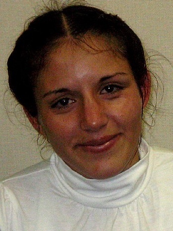 }A TiXiMaria Salinas jI
