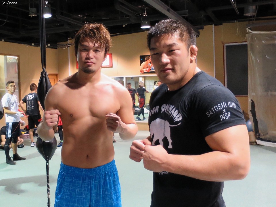 異種ヘビー級対決