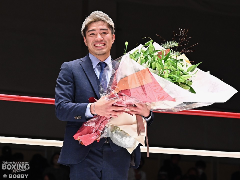 伊藤雅雪がリングに別れを告げる