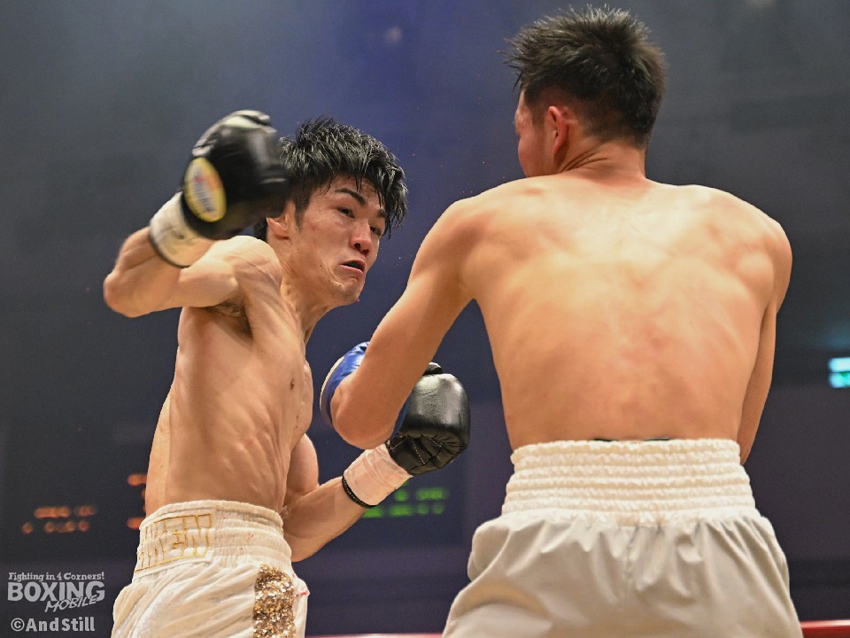 中野幹士vs英洸貴! 衝撃KOに後楽園ホールが揺れた!